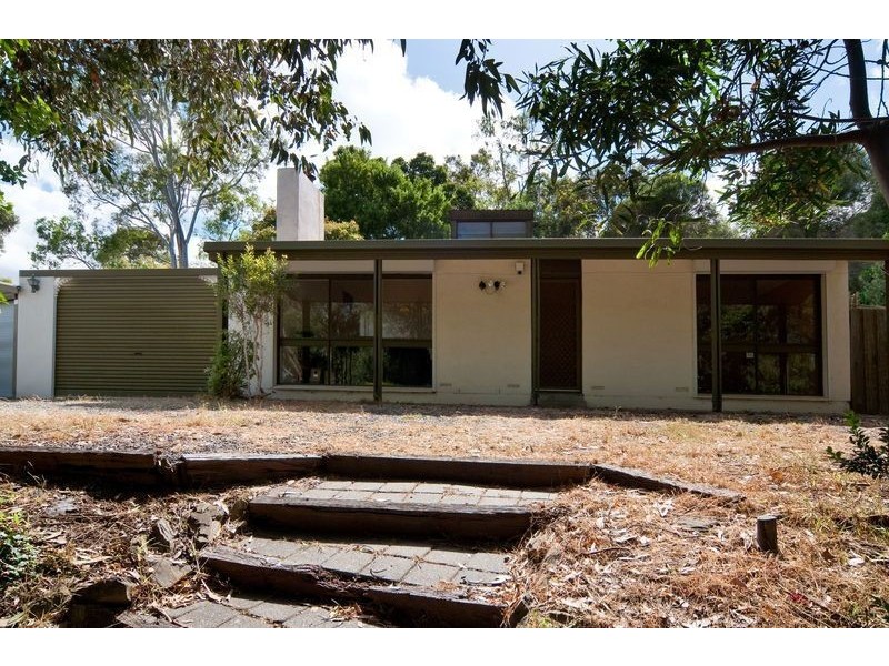 9 Alpine Rd, Happy Valley SA 5159