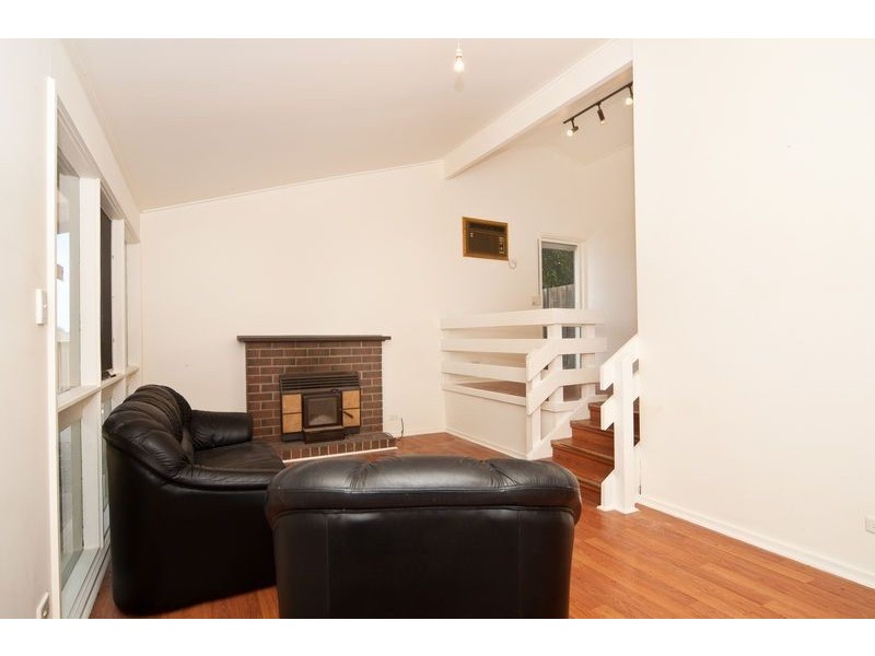 9 Alpine Rd, Happy Valley SA 5159