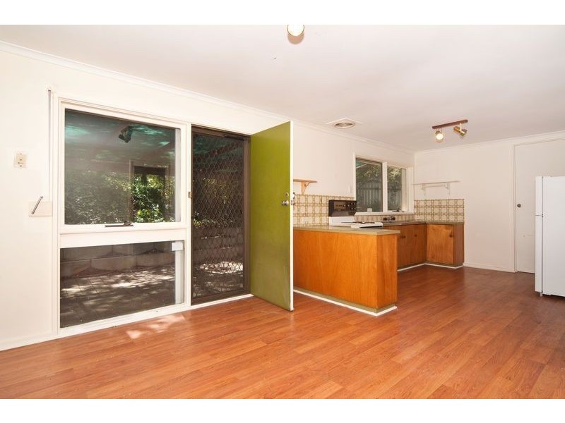 9 Alpine Rd, Happy Valley SA 5159