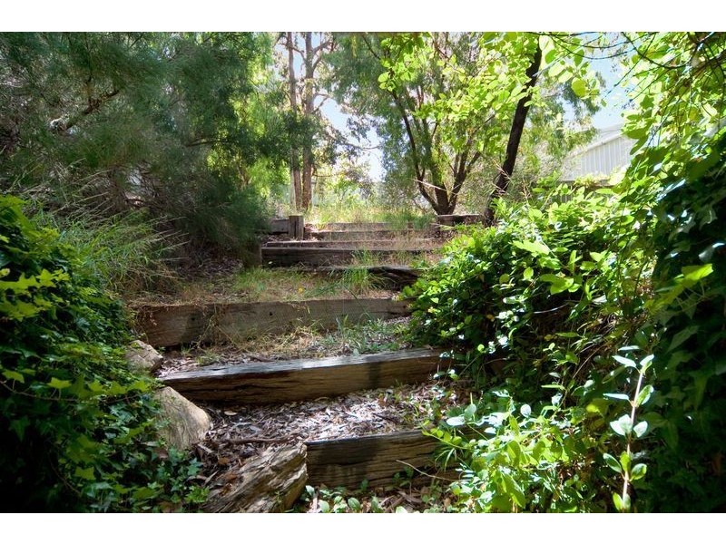 9 Alpine Rd, Happy Valley SA 5159