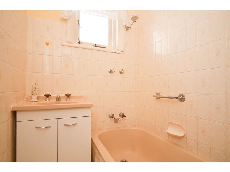 24 Lorraine Avenue, Clarence Park SA 5034