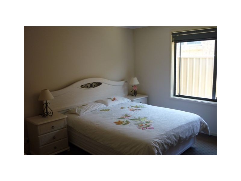 11 Rotorua Avenue, Park Holme SA 5043