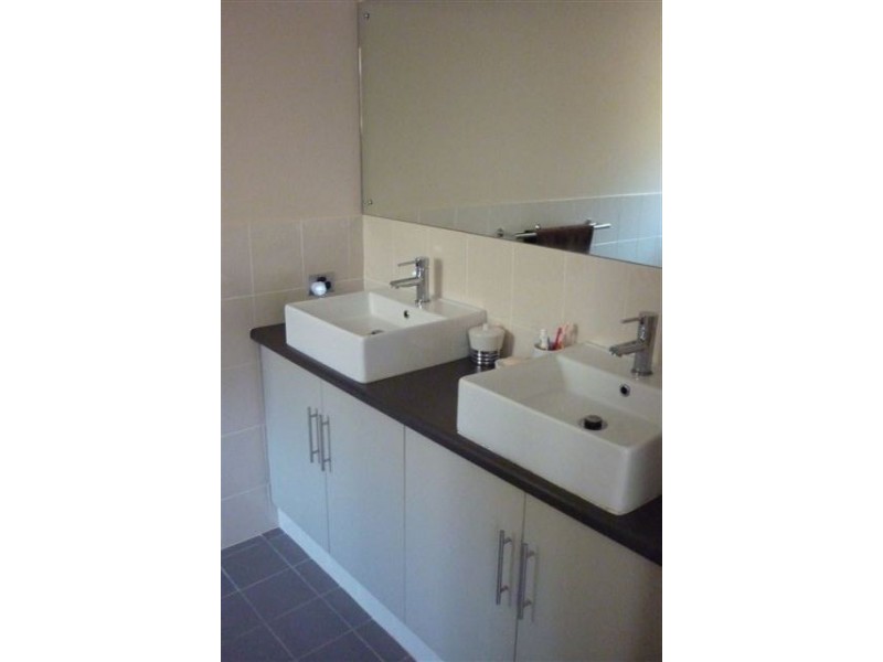 11 Rotorua Avenue, Park Holme SA 5043