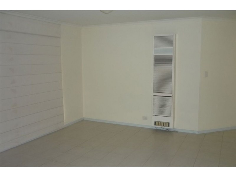 2 Kensington Street, Clovelly Park SA 5042