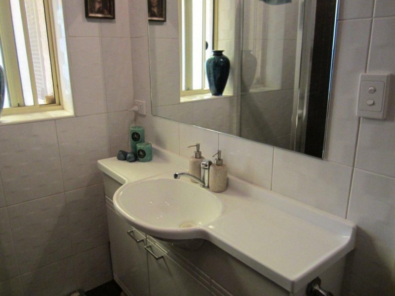 3 Price Avenue, Lower Mitcham SA 5062