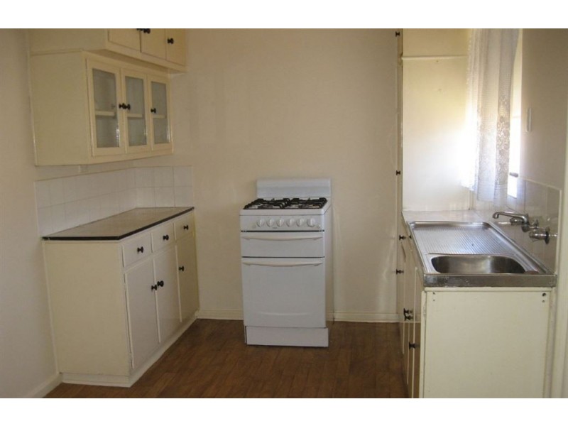 2/1 Newton Ave, Clovelly Park SA 5042