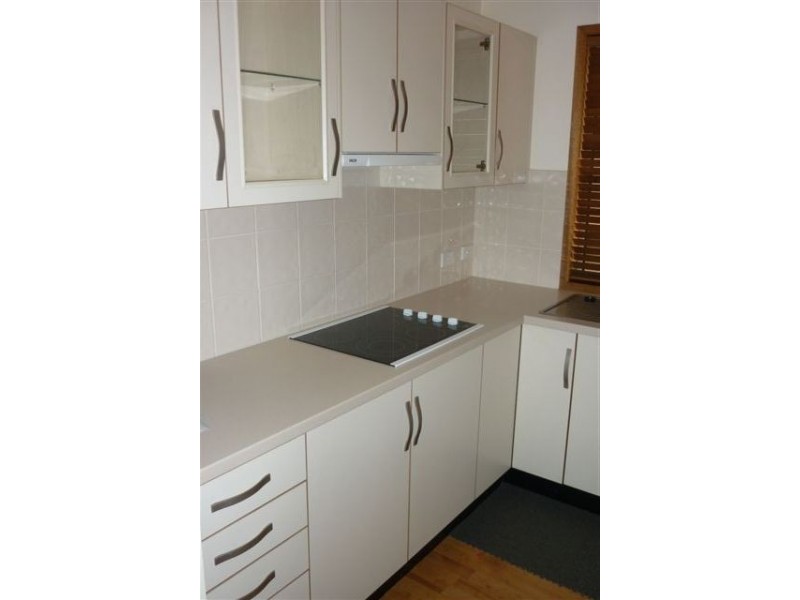 10 Sandison Ave, Park Holme SA 5043