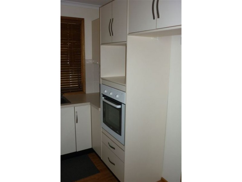 10 Sandison Ave, Park Holme SA 5043