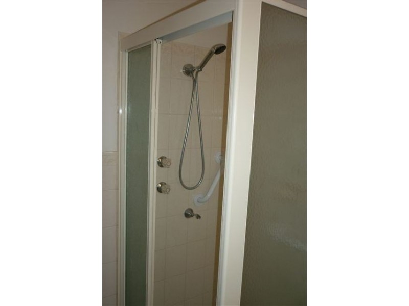 10 Sandison Ave, Park Holme SA 5043