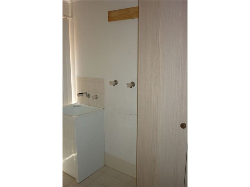 10 Sandison Ave, Park Holme SA 5043