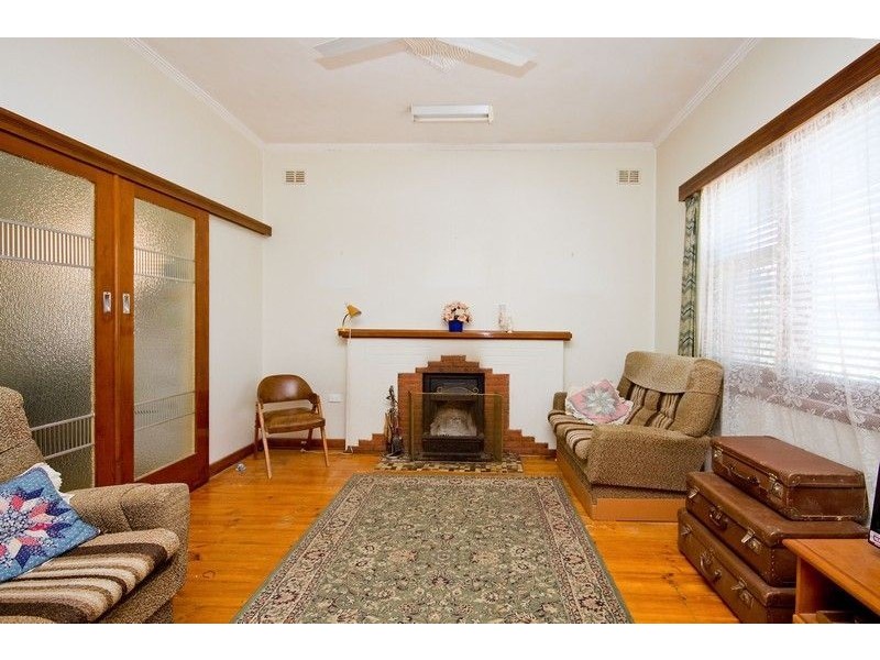 5 North Parade, Kingswood SA 5062