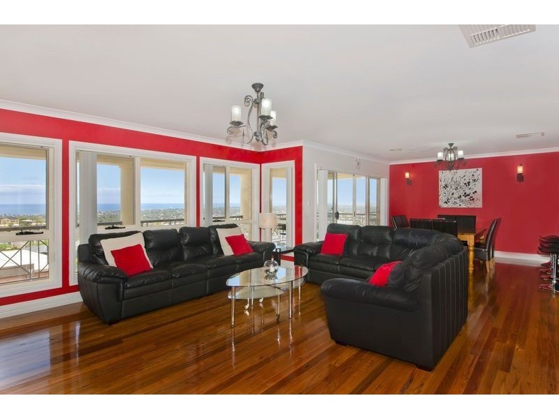 9 Harrier Court, Darlington SA 5047