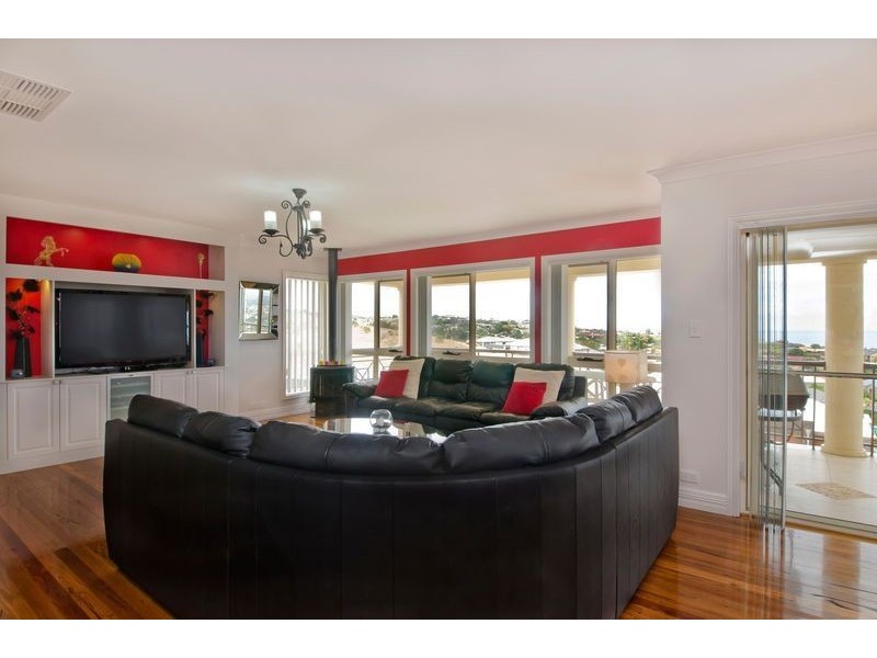 9 Harrier Court, Darlington SA 5047