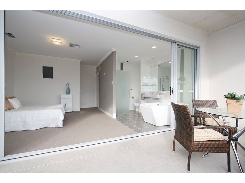 216 Esplanade, Seacliff SA 5049