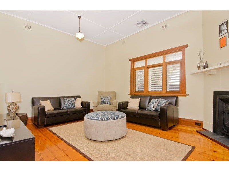 59 Avenue Road, Cumberland Park SA 5041