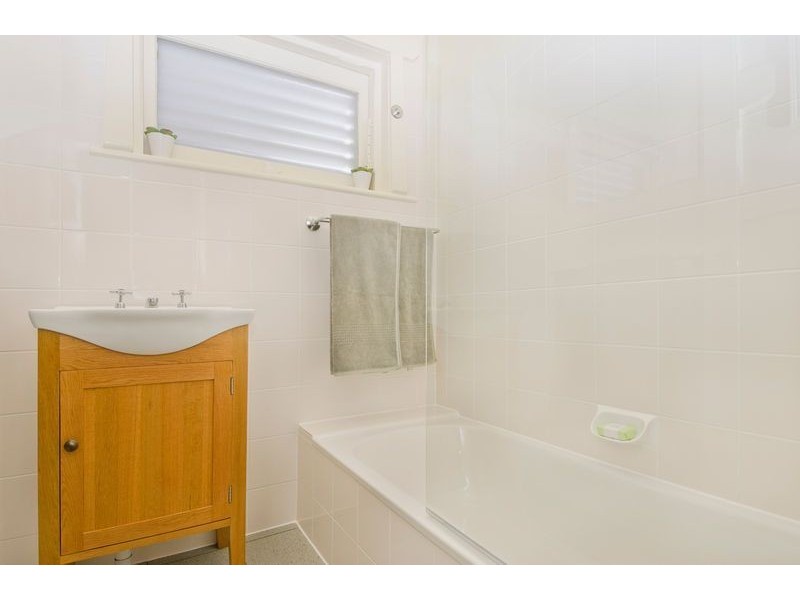 59 Avenue Road, Cumberland Park SA 5041