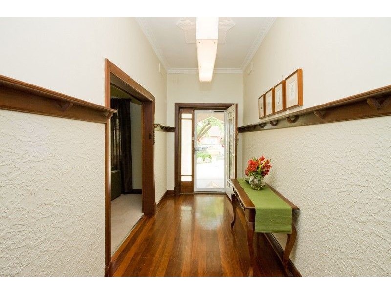 5 Price Avenue, Lower Mitcham SA 5062