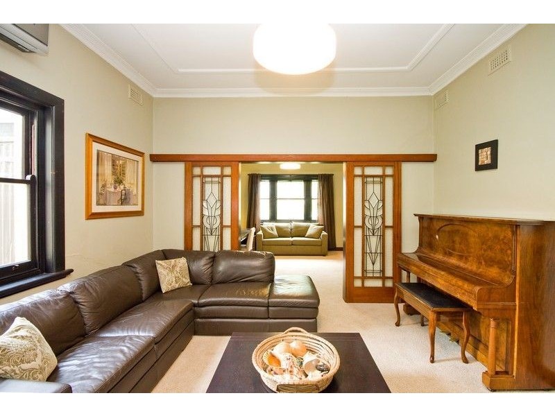5 Price Avenue, Lower Mitcham SA 5062