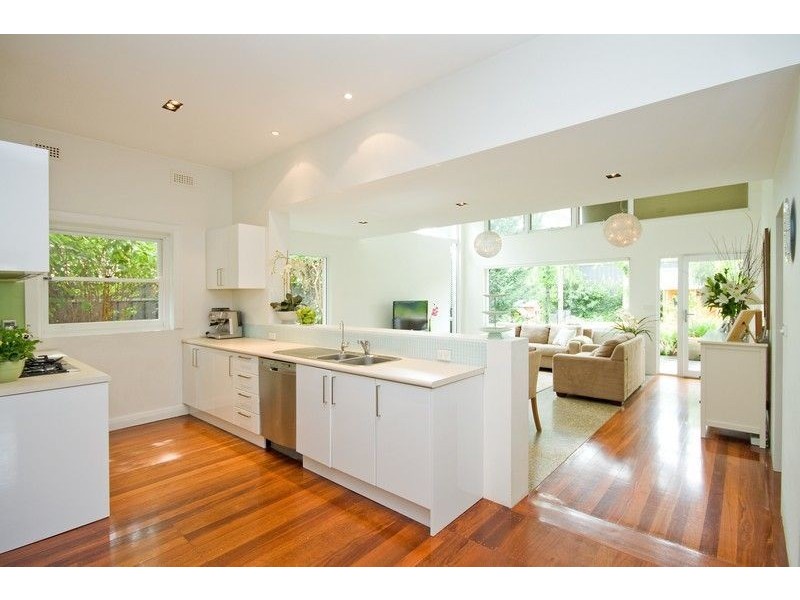 5 Price Avenue, Lower Mitcham SA 5062