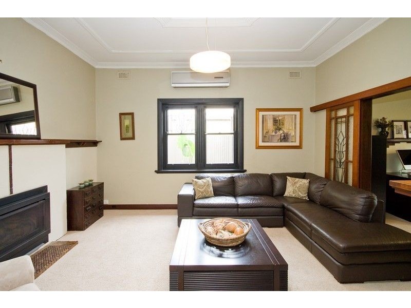 5 Price Avenue, Lower Mitcham SA 5062