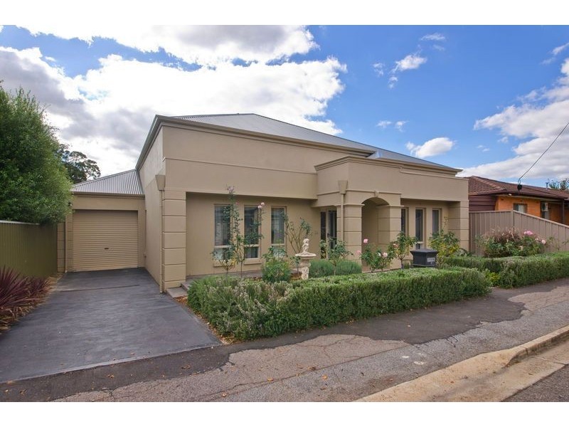 7 Hillview Road, Kingswood SA 5062