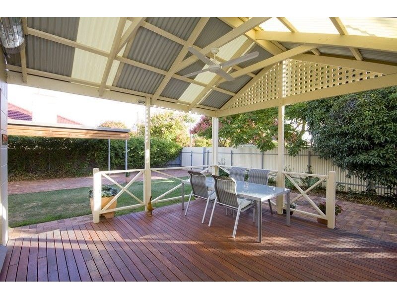 12 Neville Avenue, Clarence Gardens SA 5039