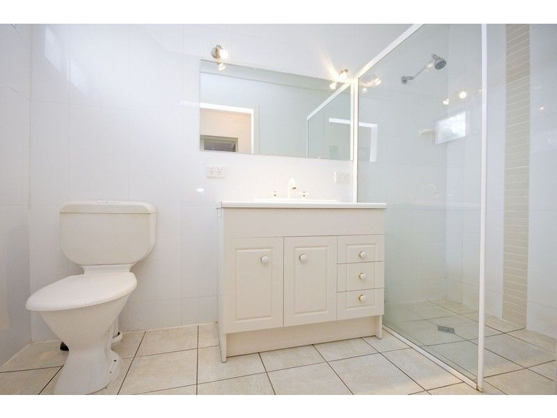 12 Neville Avenue, Clarence Gardens SA 5039