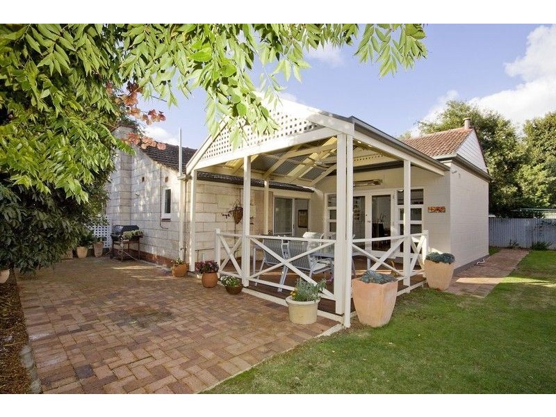 12 Neville Avenue, Clarence Gardens SA 5039