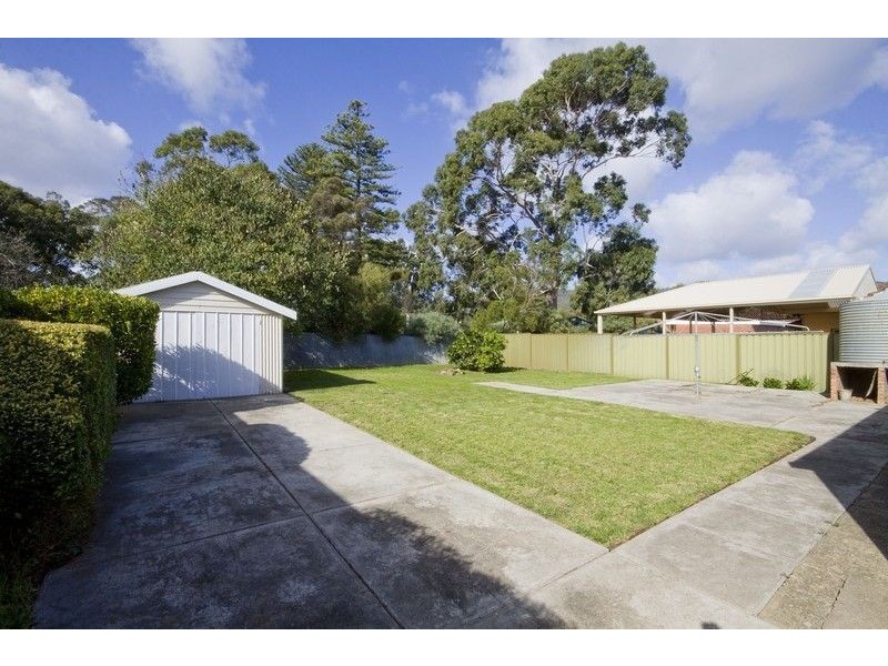 4 Laurence Street, Lower Mitcham SA 5062