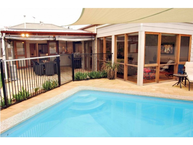 15 Mathias Avenue, Cumberland Park SA 5041