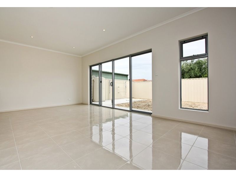 2/31A Findon Avenue, Seaton SA 5023