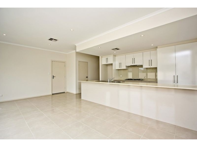 2/31A Findon Avenue, Seaton SA 5023