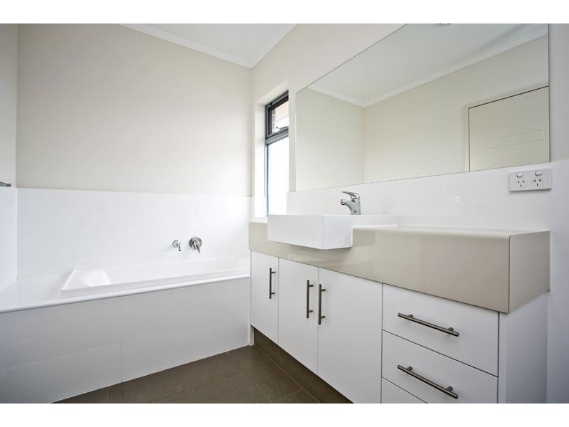 2/31A Findon Avenue, Seaton SA 5023