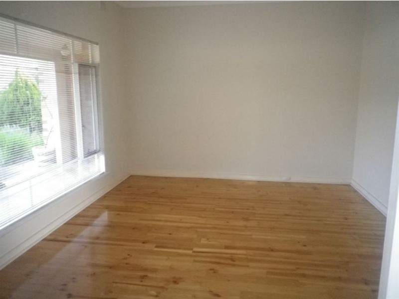 2/18 Nickels Avenue, Park Holme SA 5043