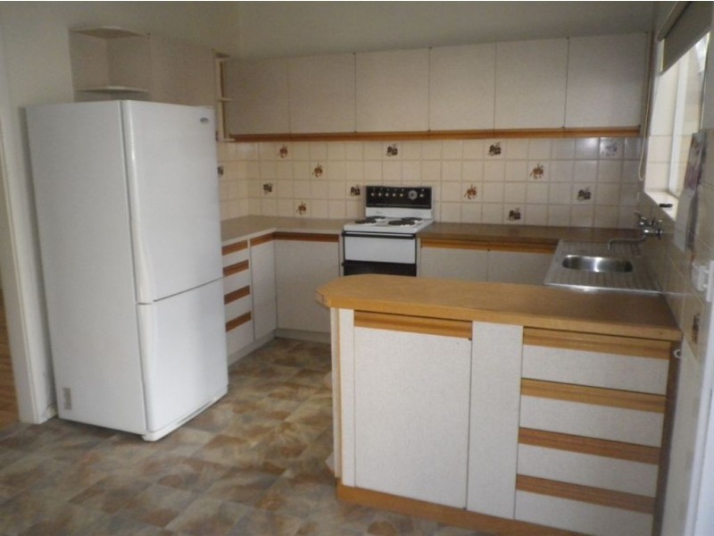 2/18 Nickels Avenue, Park Holme SA 5043