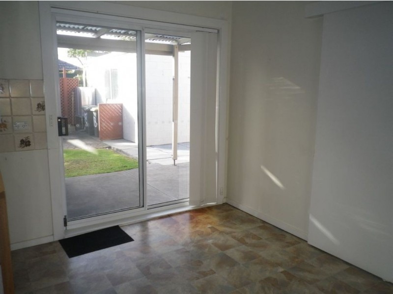 2/18 Nickels Avenue, Park Holme SA 5043