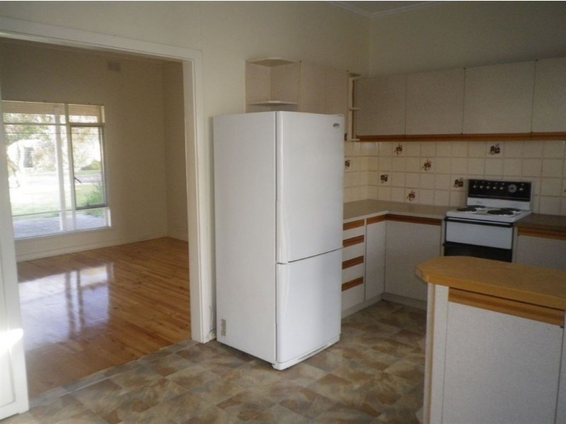 2/18 Nickels Avenue, Park Holme SA 5043