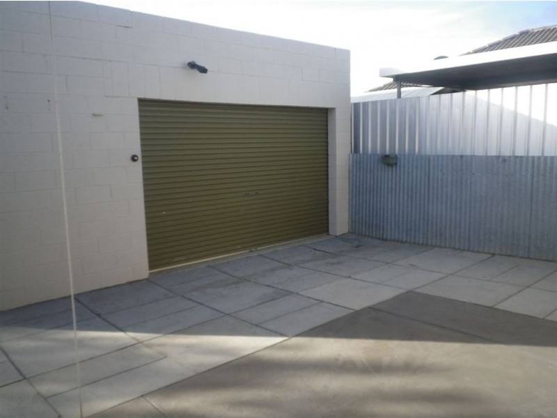 2/18 Nickels Avenue, Park Holme SA 5043