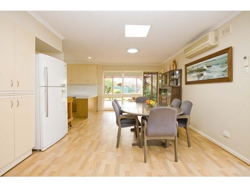 4 Clovelly Avenue, Clarence Gardens SA 5039