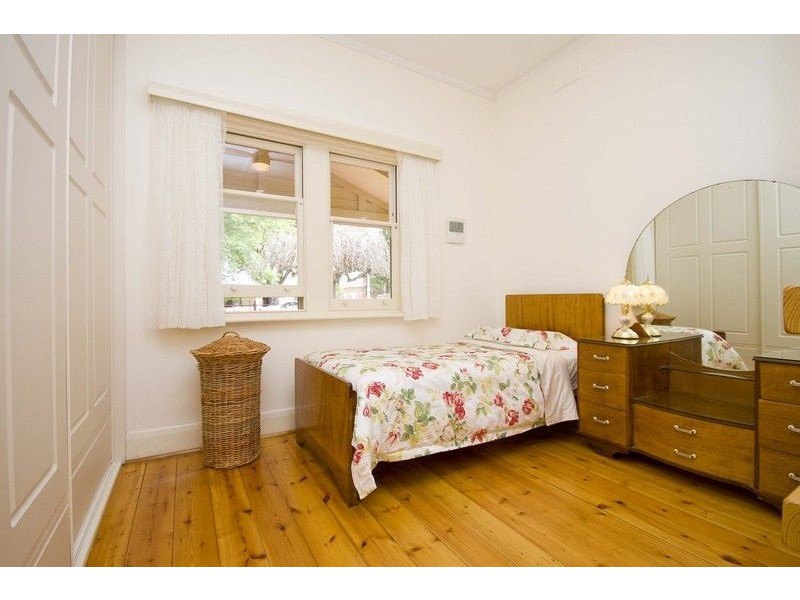 4 Clovelly Avenue, Clarence Gardens SA 5039