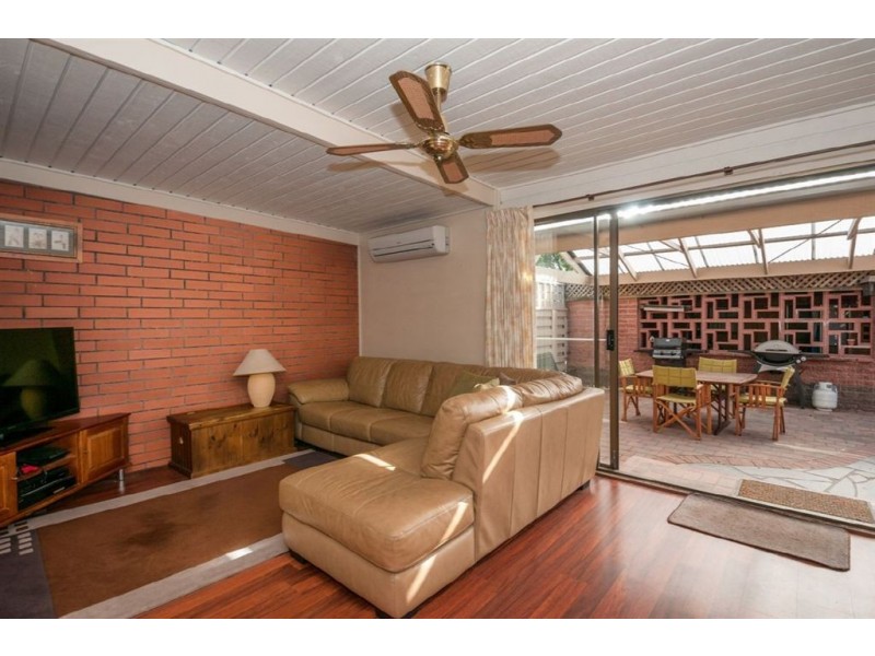 23A Naldera St, Glandore SA 5037