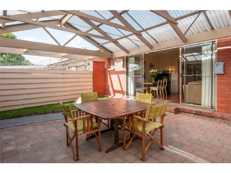 23A Naldera St, Glandore SA 5037