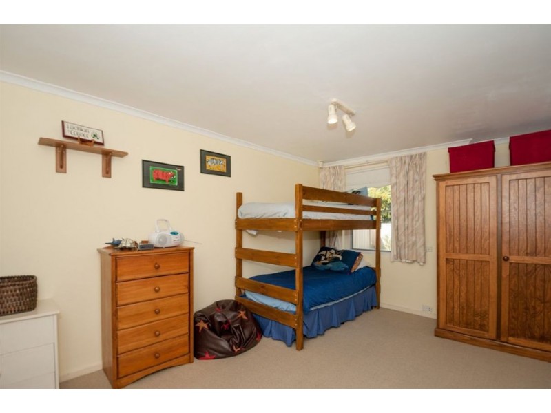23A Naldera St, Glandore SA 5037