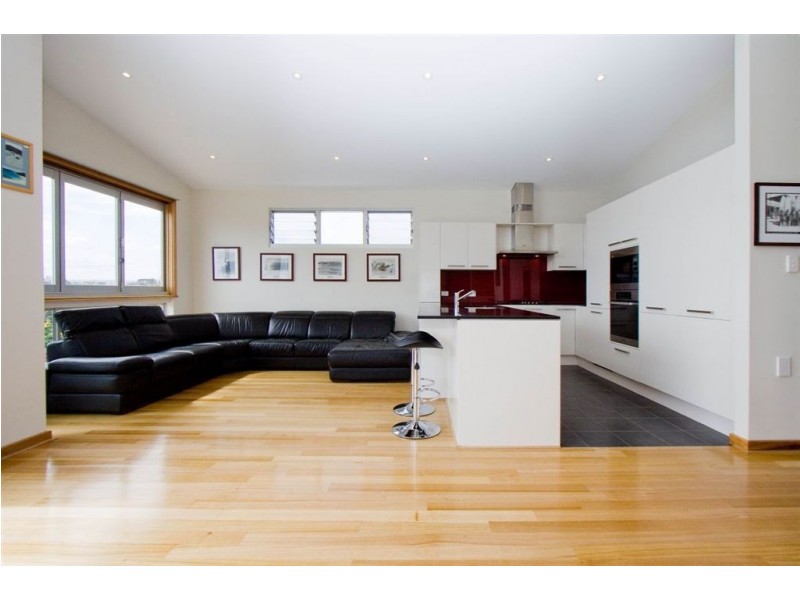 4 Gulf St, Seaford SA 5169