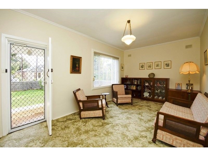 15 Gilbert Rd, Somerton Park SA 5044