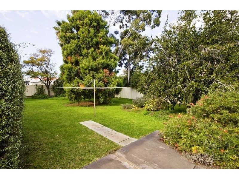 15 Gilbert Rd, Somerton Park SA 5044