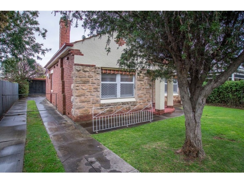18 Eaton Street, Cumberland Park SA 5041