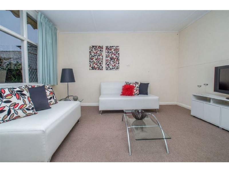 18 Eaton Street, Cumberland Park SA 5041