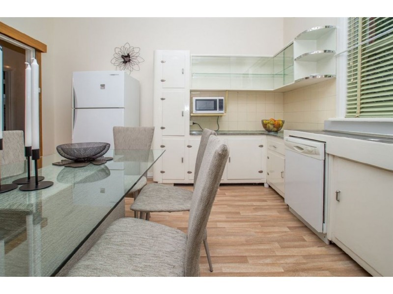 18 Eaton Street, Cumberland Park SA 5041