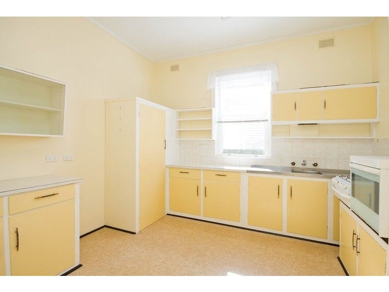 2 Avondale Street, Clarence Park SA 5034